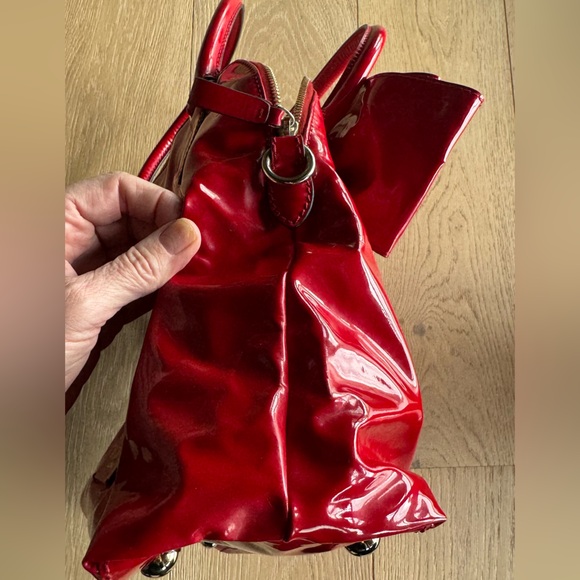 Valentino Garavani Red Patent Bow Top-Handle Shoulder Bag - Picture 12 of 12